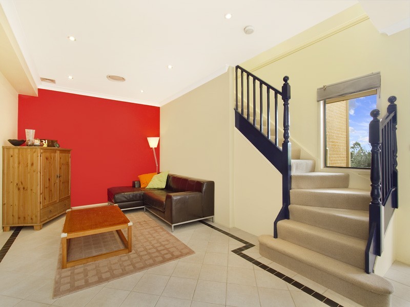 2/12 Yarra Vista Court, Yarrawarrah NSW 2233