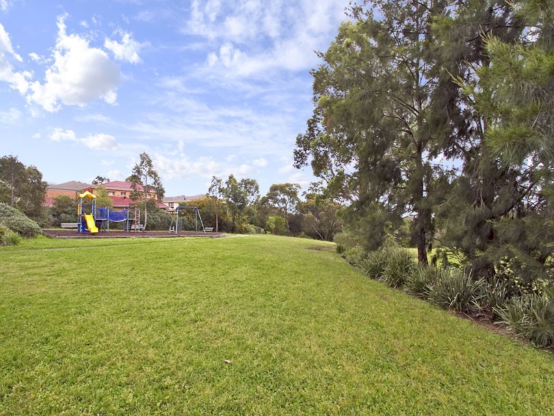 2/12 Yarra Vista Court, Yarrawarrah NSW 2233