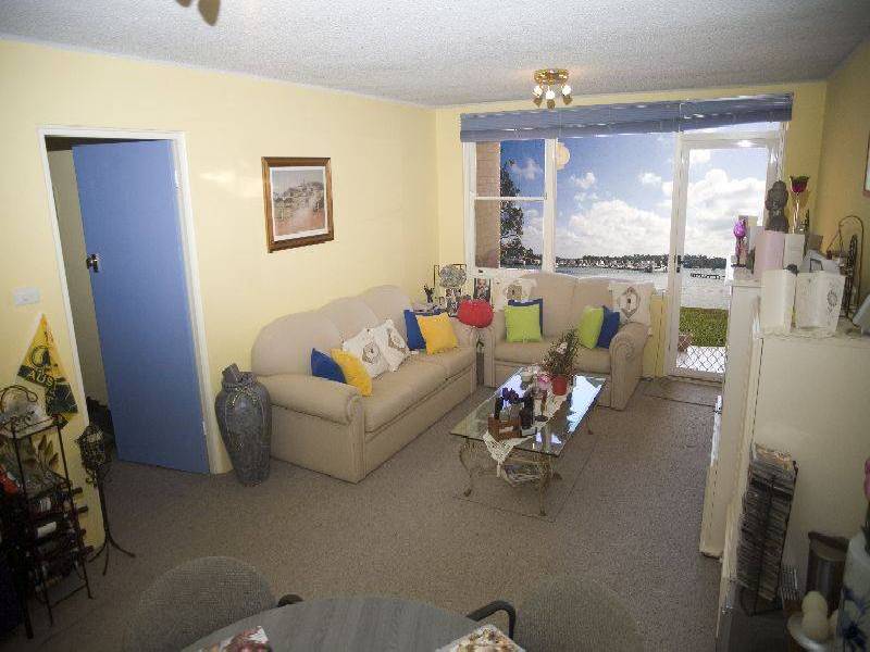 8/19  Clare Street, Sylvania NSW 2224