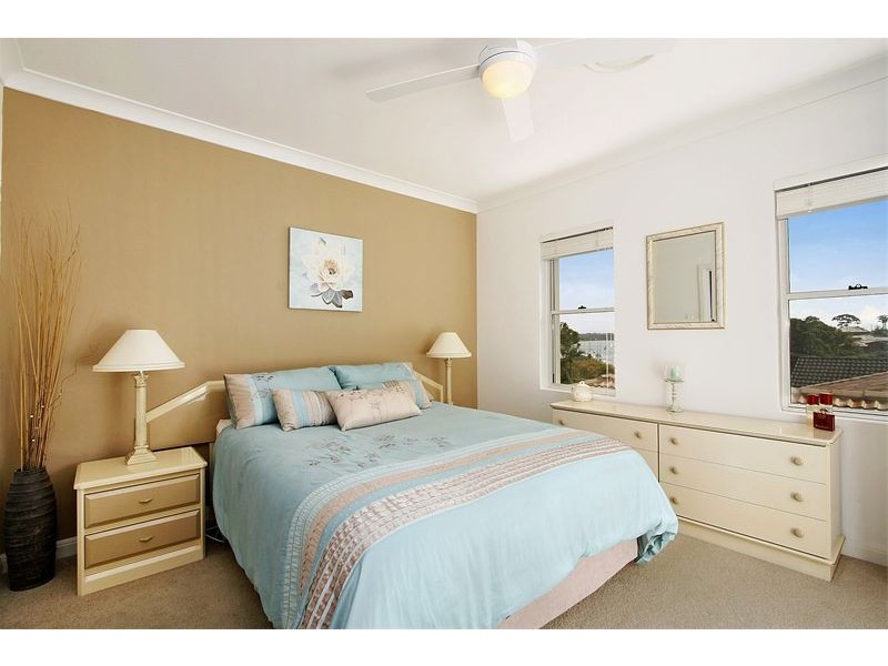 2/70  Holt Road, Taren Point NSW 2229