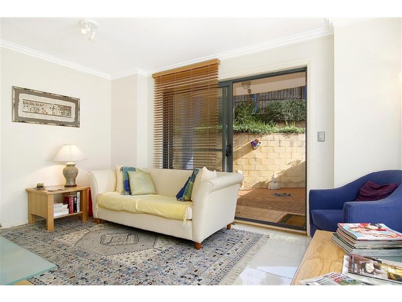 18/6  Mowbray Street, Sylvania NSW 2224