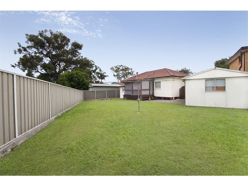 1  Queanbeyan Avenue, Miranda NSW 2228
