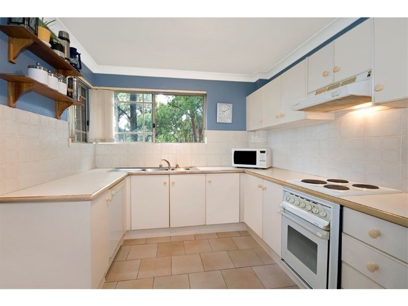 2/73-75  Flora Street, Kirrawee NSW 2232