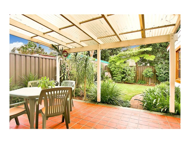 4 Elliott Street, Picnic Point NSW 2213