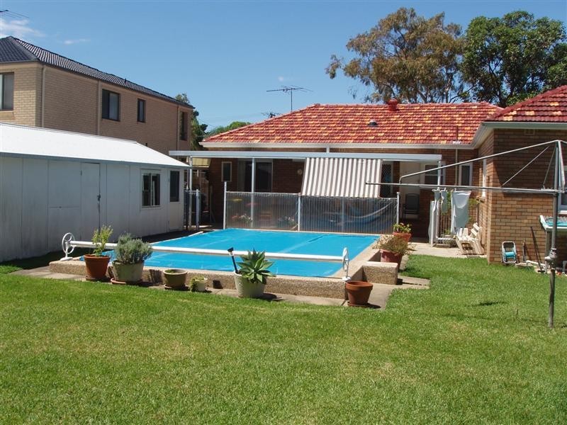 21  ALBERT AVENUE, Sylvania NSW 2224