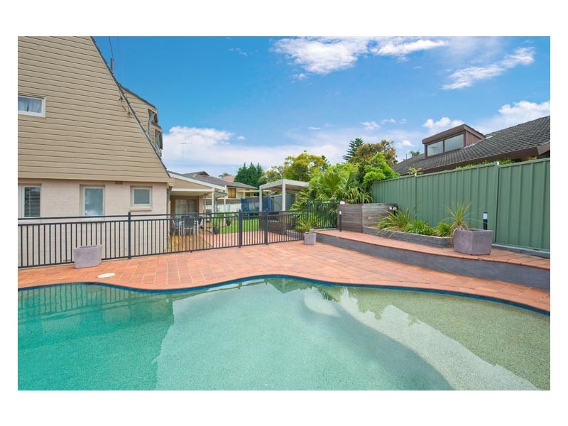 1  Amos Place, Sylvania NSW 2224