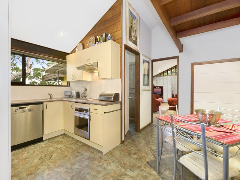 8  Lincoln Crescent, Bonnet Bay NSW 2226