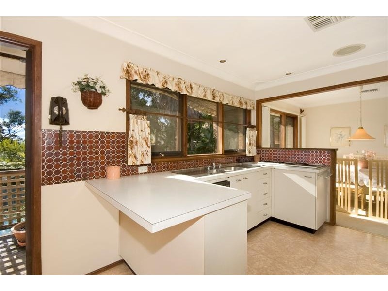 37  Mokera Avenue, Kirrawee NSW 2232