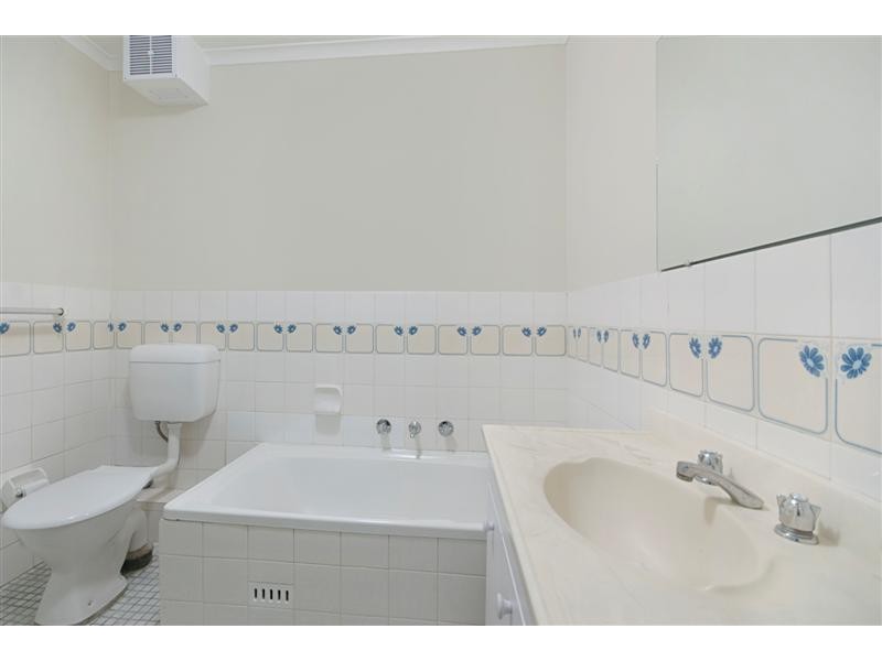 10/2   Railway Crescent, Jannali NSW 2226