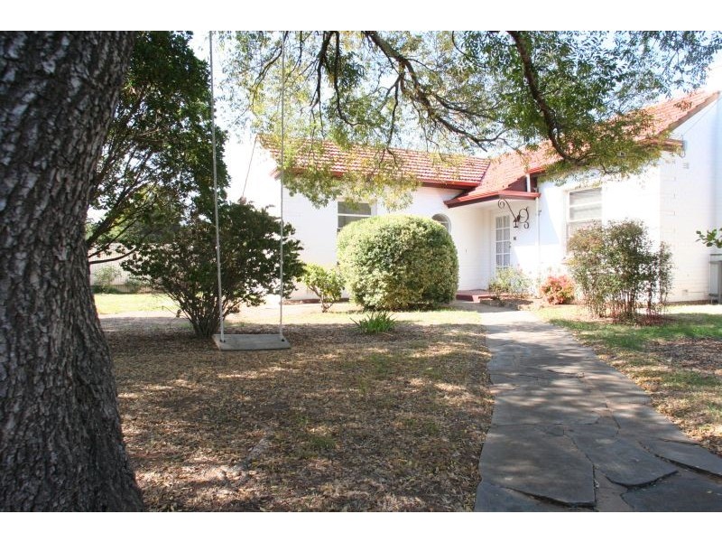 18  Addison Road, Hove SA 5048