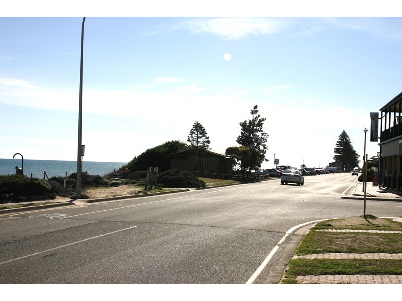 2 Rodgers Avenue, Henley Beach South SA 5022