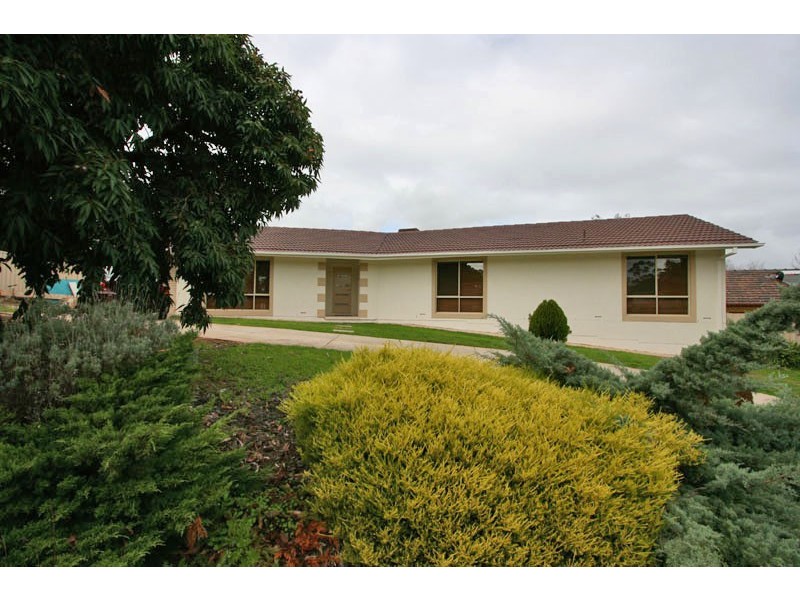 1   Durham Place, Flagstaff Hill SA 5159