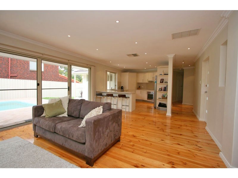 1   Durham Place, Flagstaff Hill SA 5159