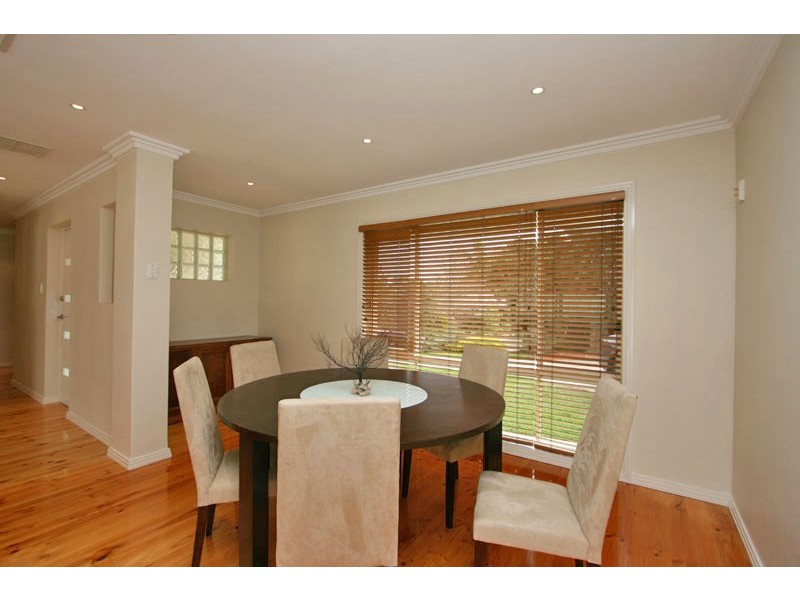 1   Durham Place, Flagstaff Hill SA 5159