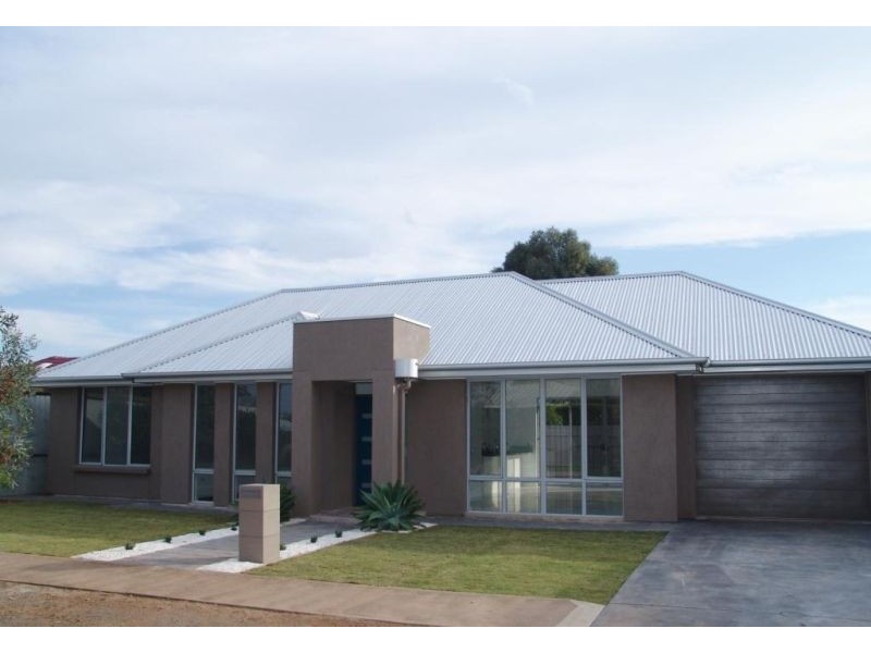 1  Vivonne Way, Oaklands Park SA 5046