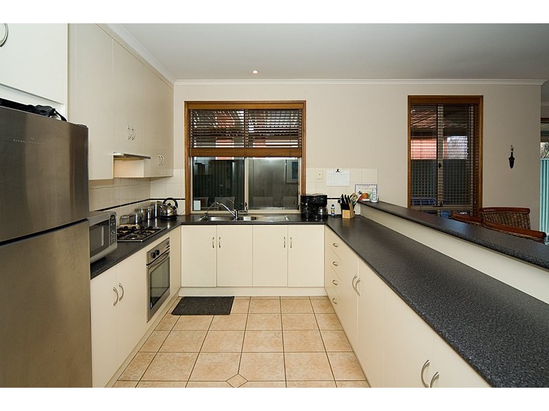 9   Willowood Ct, Mawson Lakes SA 5095