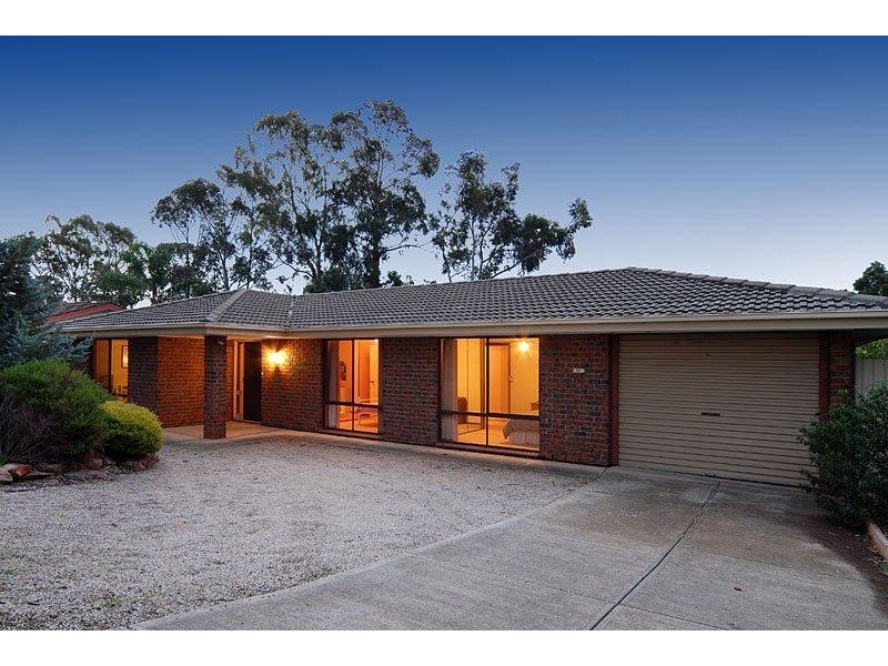 33 Taylors Road, Aberfoyle Park SA 5159