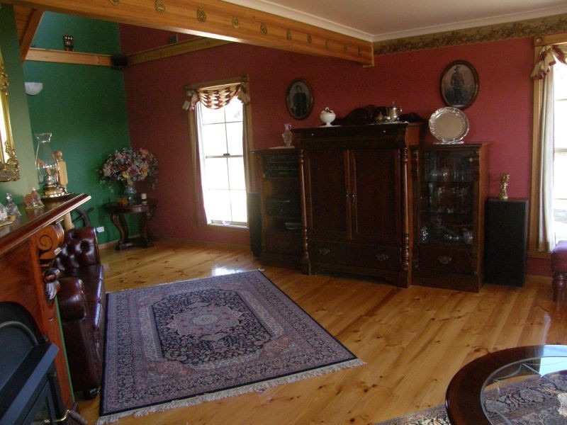 16  Belair Crescent, Beaumaris TAS 7215