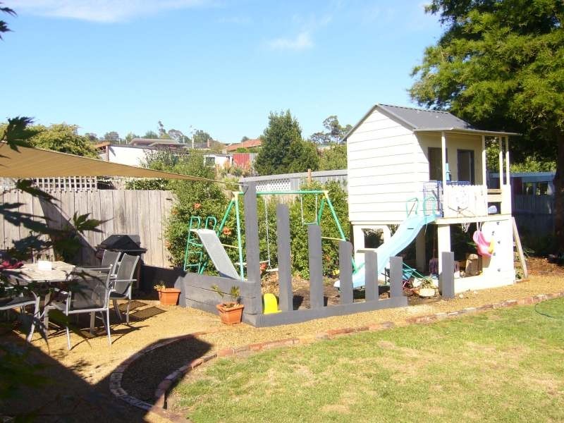 8  Freeland Cresent, Riverside TAS 7250