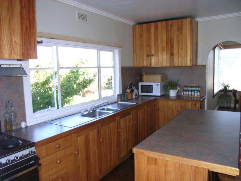 13 Garrett Street, Beauty Point TAS 7270