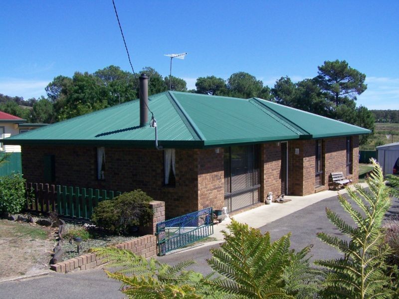 14  Crowther Street, Beaconsfield TAS 7270