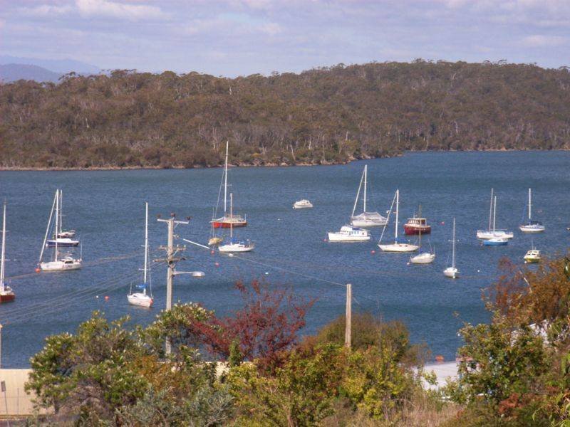 93  Robert Street, Beauty Point TAS 7270