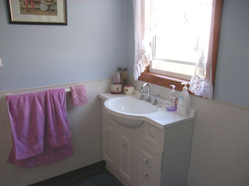 93  Robert Street, Beauty Point TAS 7270