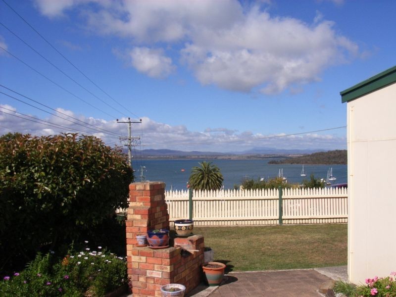 93  Robert Street, Beauty Point TAS 7270