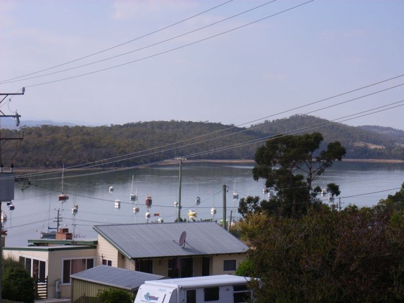 93  Robert Street, Beauty Point TAS 7270