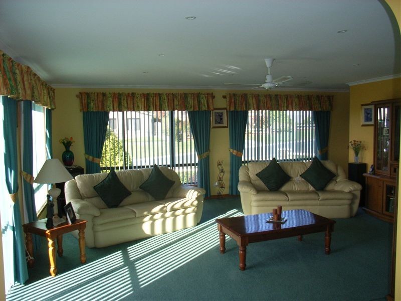 2  Ernest Street, Beauty Point TAS 7270