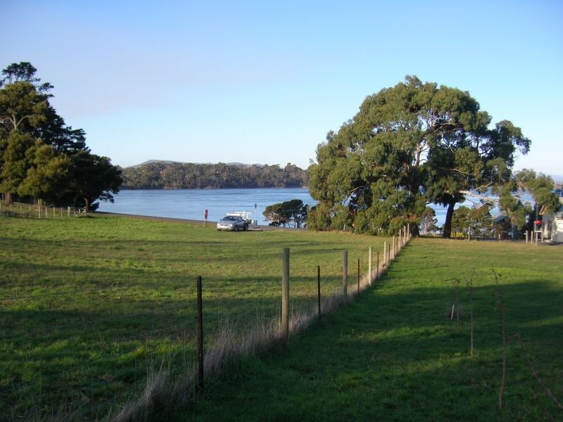 32 Sunset Boulevard, Clarence Point TAS 7270