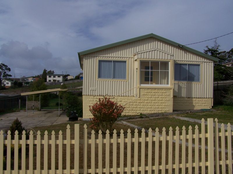 144  Charles Street, Beauty Point TAS 7270
