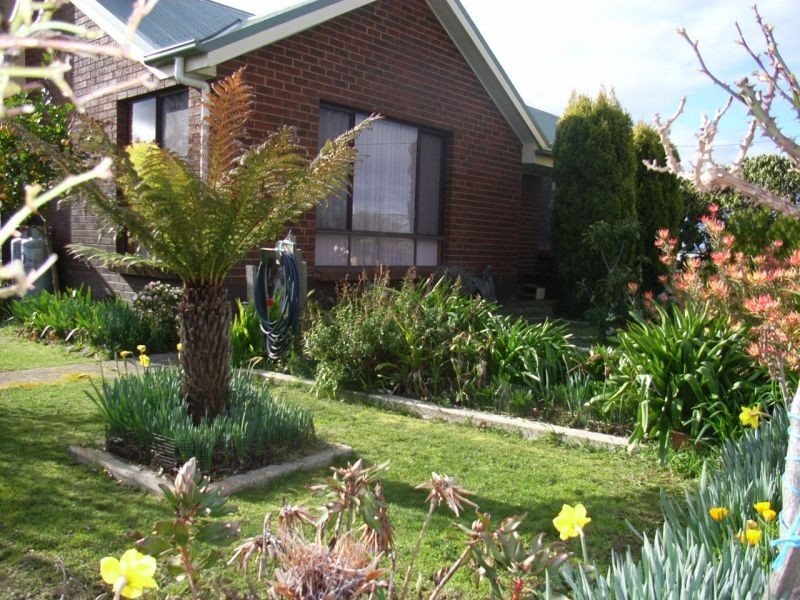 2  Sorell Street, Beaconsfield TAS 7270
