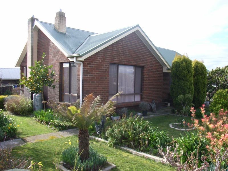 2  Sorell Street, Beaconsfield TAS 7270