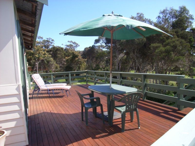 15 Beach Crescent, Greens Beach TAS 7270