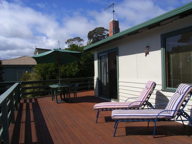 15 Beach Crescent, Greens Beach TAS 7270