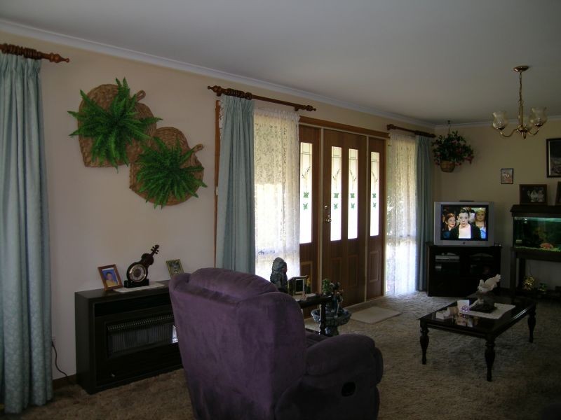 5  Kitchener Avenue, Beauty Point TAS 7270