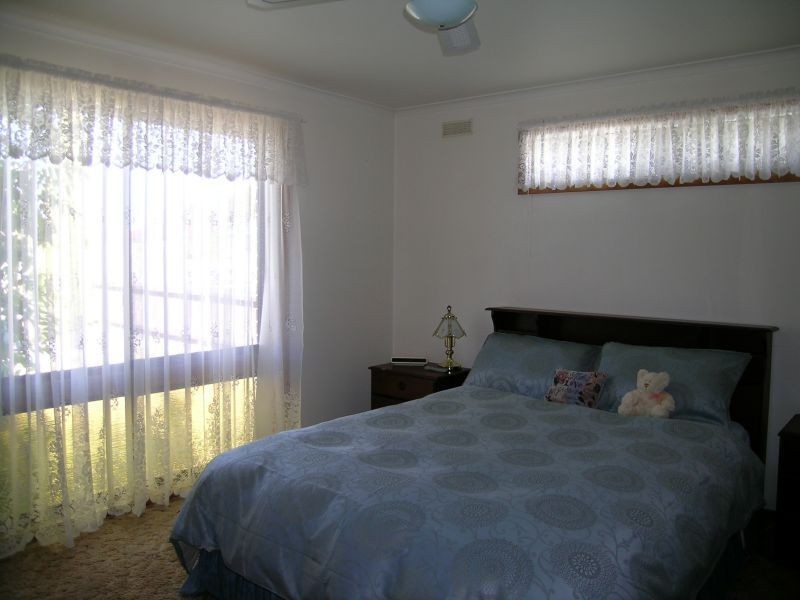 5  Kitchener Avenue, Beauty Point TAS 7270