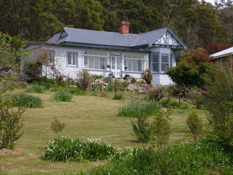 13  Main Road, Exeter TAS 7275