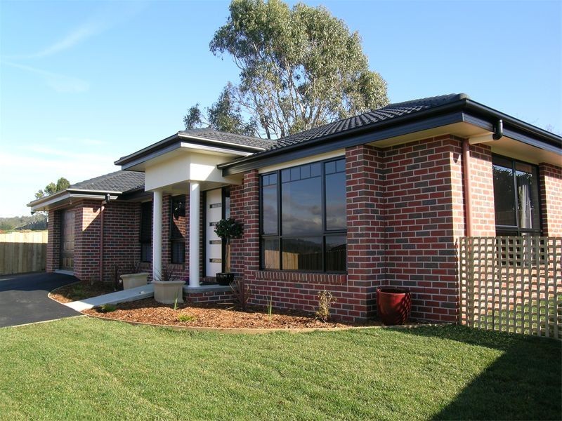 Unit2, 10   Henry Grove, Legana TAS 7277