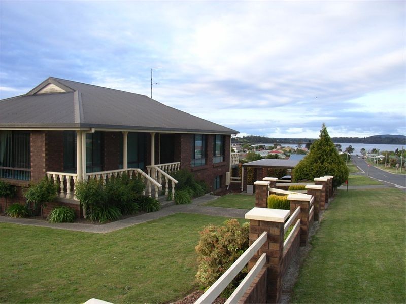 2 Ernest Street, Beauty Point TAS 7270
