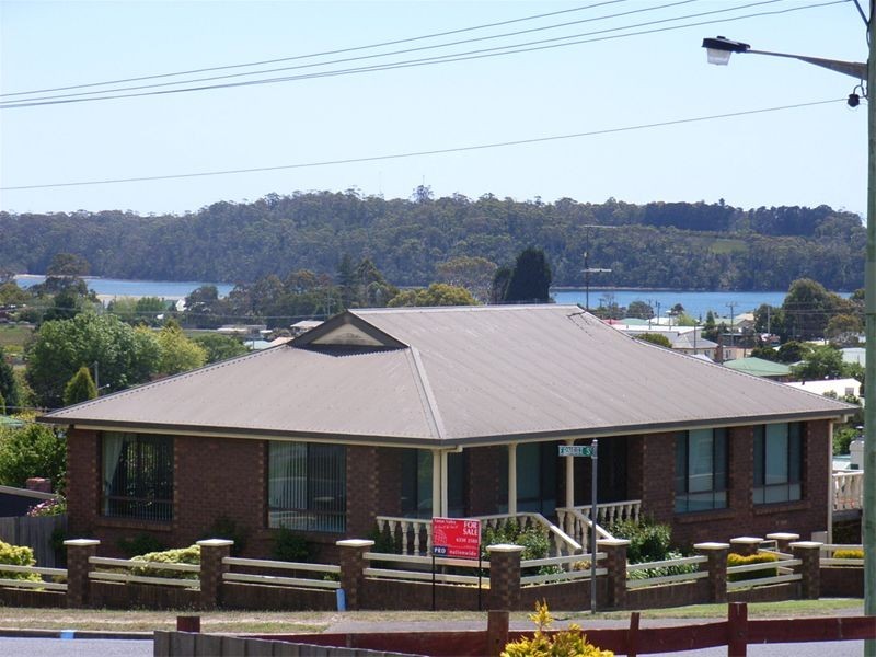 2 Ernest Street, Beauty Point TAS 7270