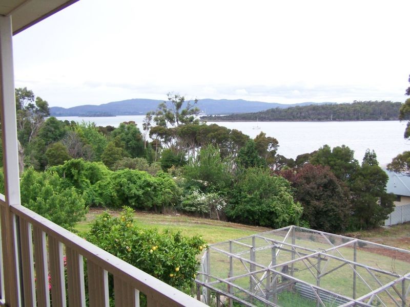 22  Flinders Street, Beauty Point TAS 7270