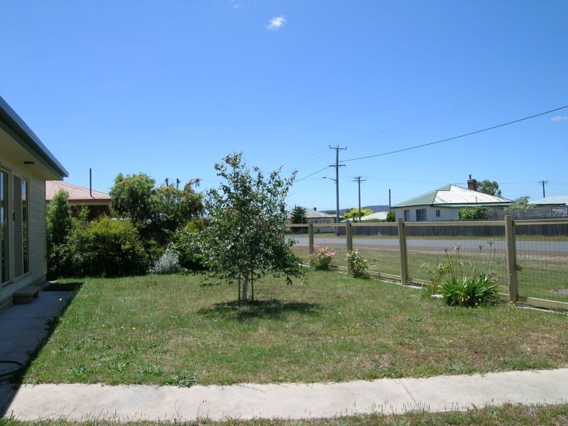 5 Mainwaring Street, Beauty Point TAS 7270