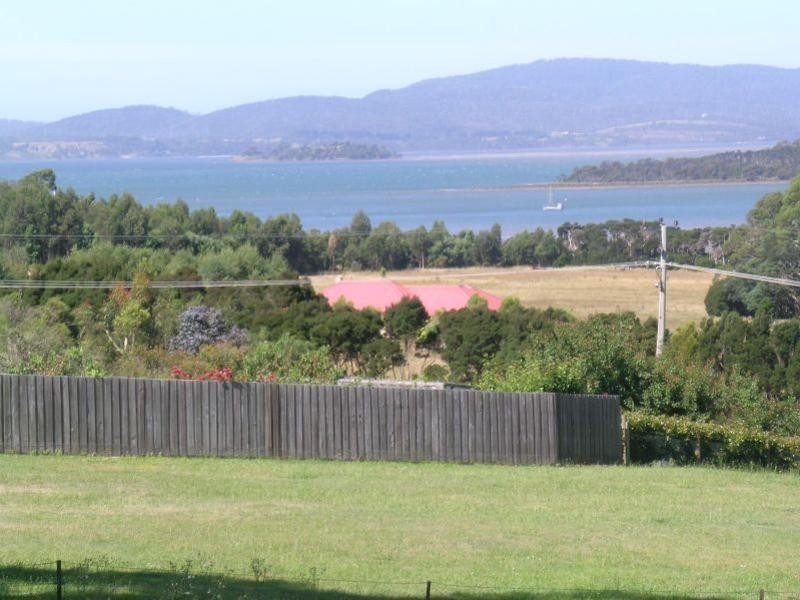 14  Torneys Road, Beauty Point TAS 7270