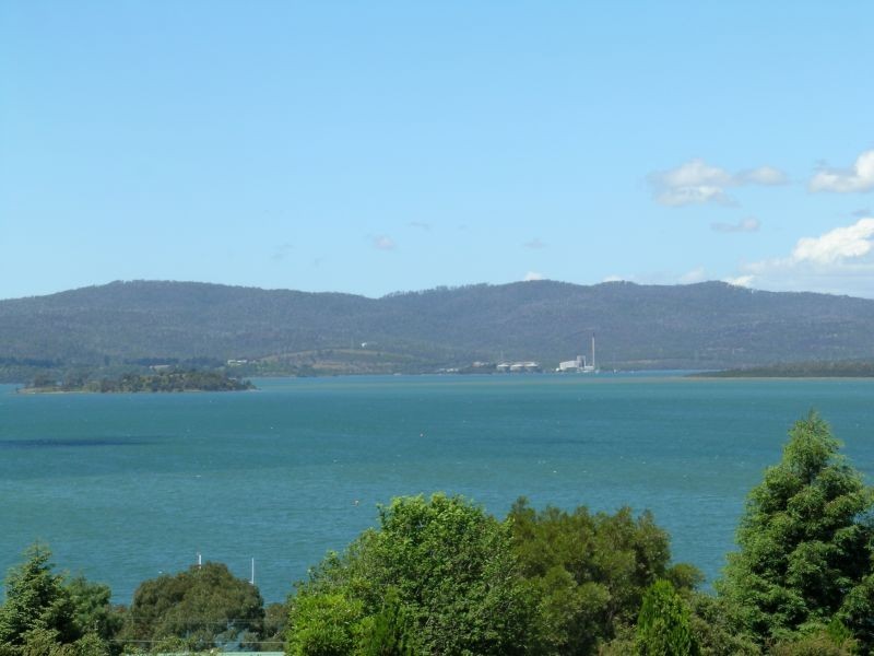 79 Robert Street, Beauty Point TAS 7270