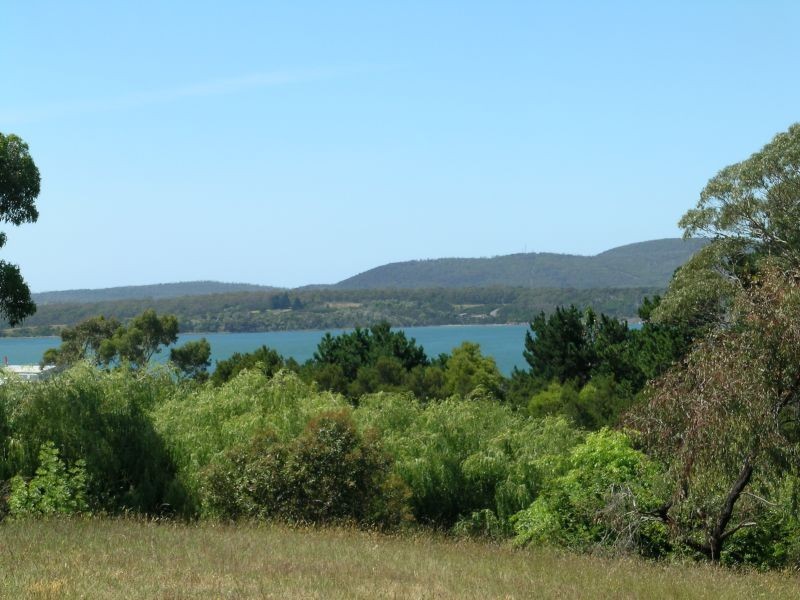 79 Robert Street, Beauty Point TAS 7270