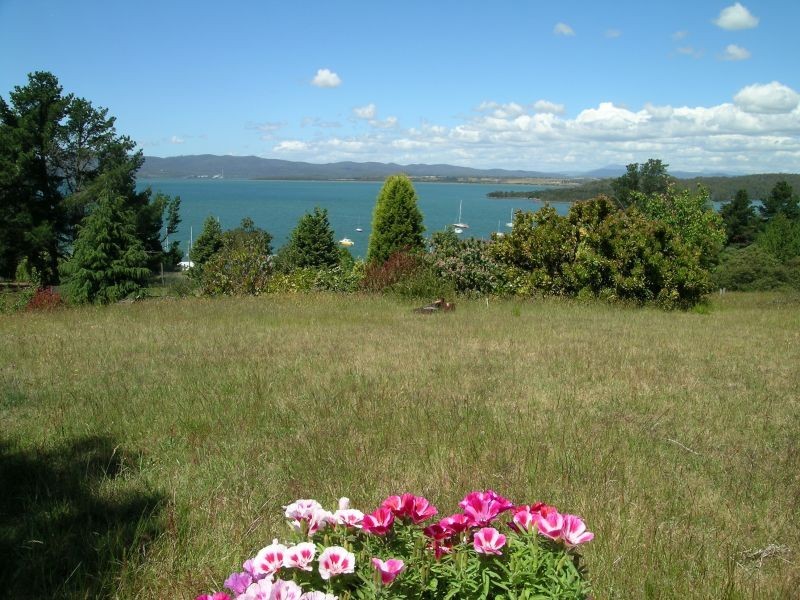 79 Robert Street, Beauty Point TAS 7270
