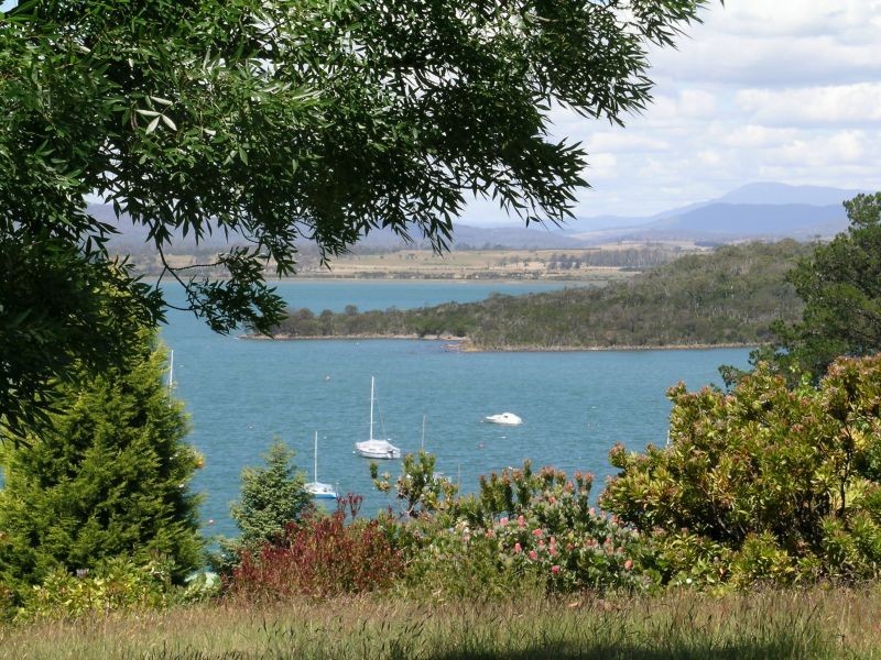 79 Robert Street, Beauty Point TAS 7270