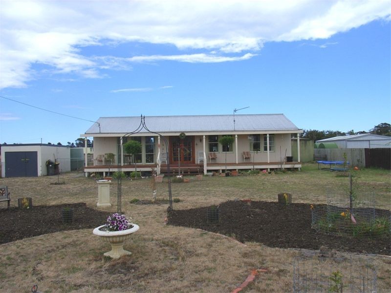 14  New Road, Kelso TAS 7270